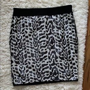 All sequins pencil skirt